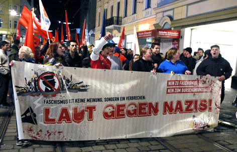 Demo gegen Burschenbundball in Linz