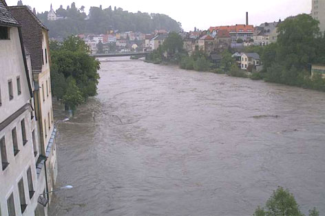 Ennskai in Steyr zu Mittag, Überflutung, Hochwasser