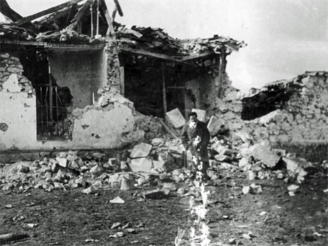 Ein während der Schlacht von Guadalajara zerstörtes Wegwärterhäuschen