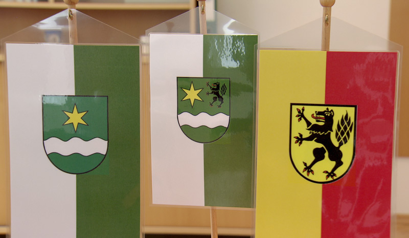 Gemeindefusion - Auch die Wappen der Gemeinden  Schönegg und Vorderweißenbach sollen zu einem (Mitte) verschmelzen