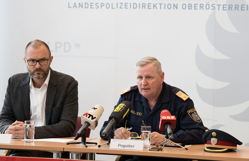 Pressekonferenz der Polizei, v.l.: Landespolizeidirektor Andreas Pilsl, Stadpolizeikommandant Karl Pogutter