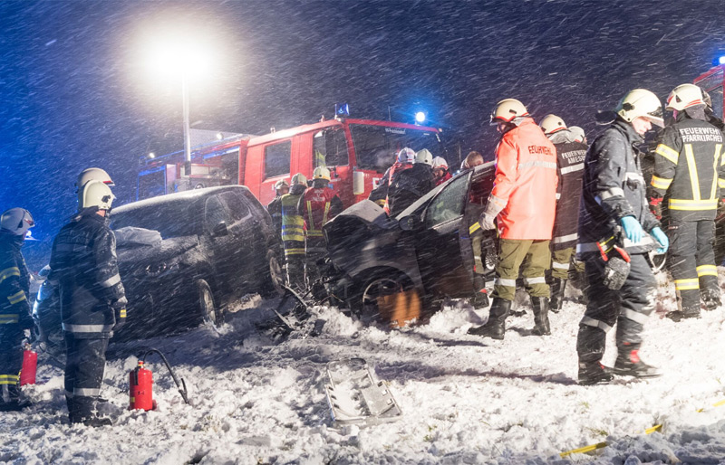 Tödlicher Unfall auf Schneefahrbahn in Pfarrkirchen im Mühlviertel